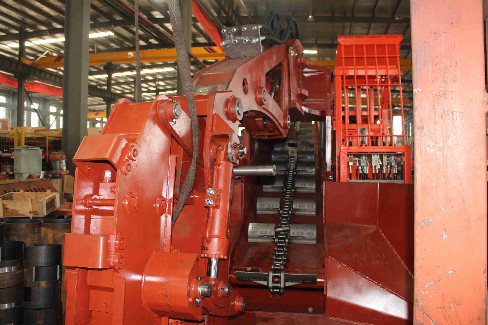 扒渣機型號研發(fā)背后鮮為人知的技術故事
