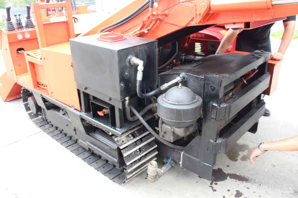 永力通扒渣機(jī)日常維護(hù)的5大要點(diǎn)