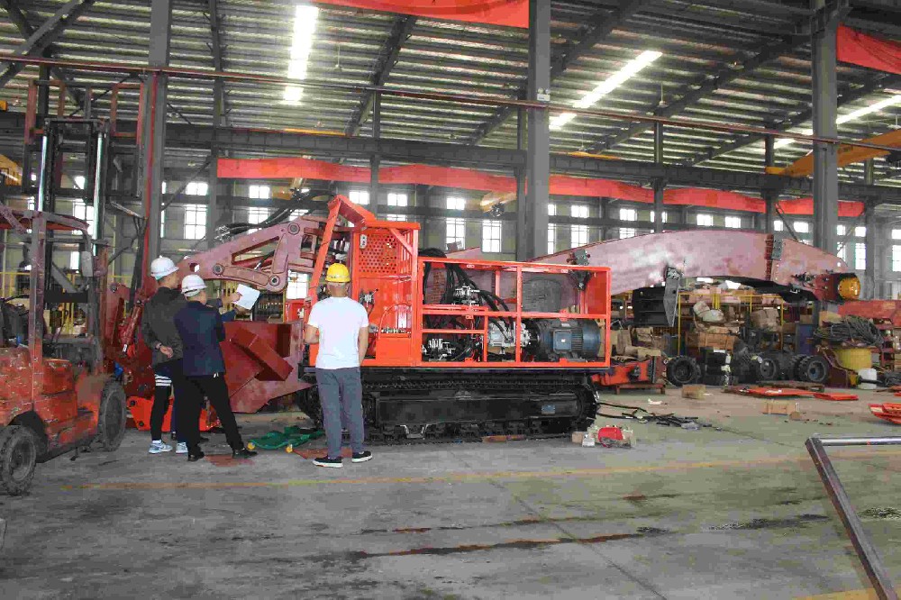 扒渣機售后服務哪家強：優質服務保障設備長期穩定運行
