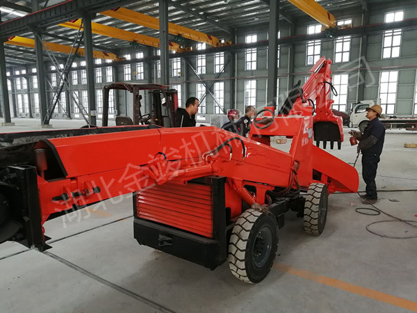 輪式皮帶扒渣機 輪式皮帶扒渣機1_副本.jpg